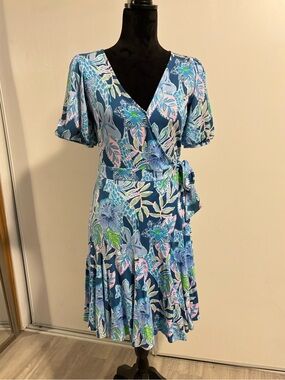 Lily Pulitzer Dress XS Dress Blue Pink Wrap Dress Vacation Going Out Colorful